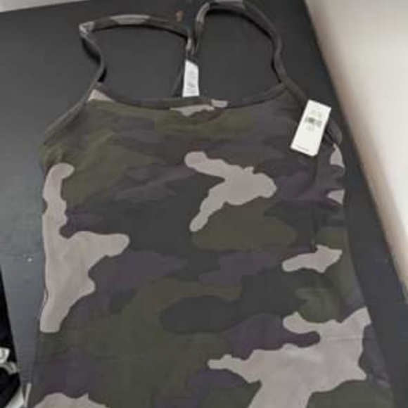 Aerie OFFLINE size Small camo tank top - Picture 3 of 3